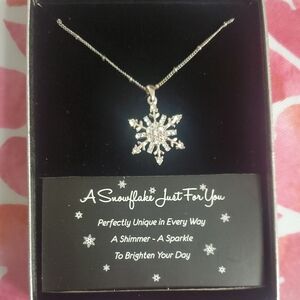 Silver Snowflake Pendant Necklace